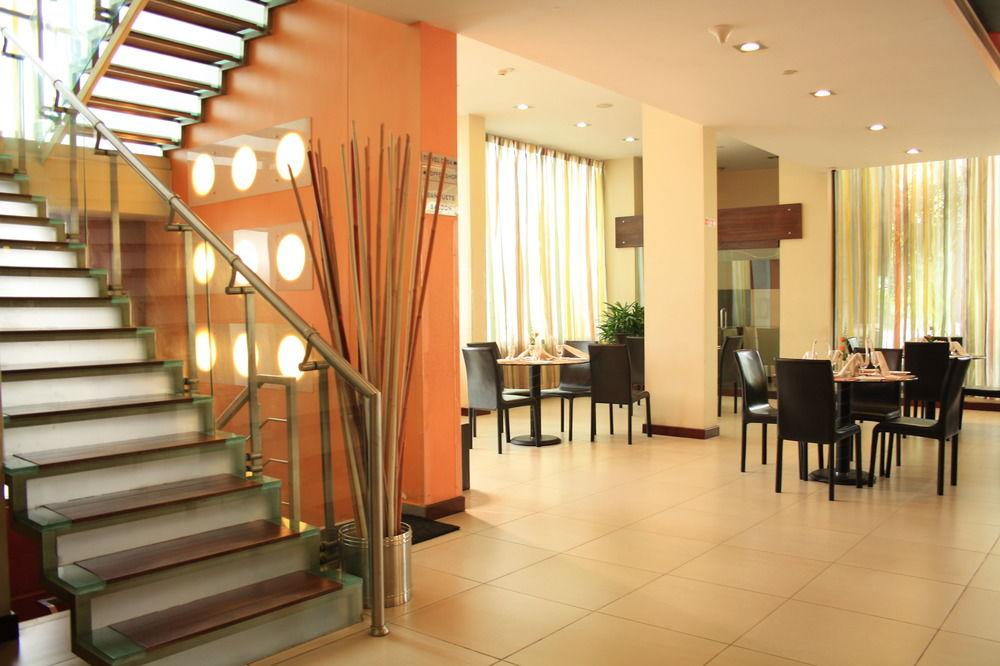 37Th Crescent Hotel Bengaluru Exterior photo